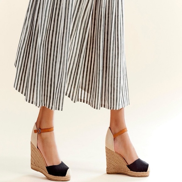 White Mountain Blue and Tan Espadrille Sandals - Picture 7 of 8